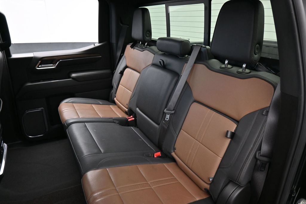 Used 2024 Chevrolet Silverado 1500 High Country w/ Technology Package RWD image 45