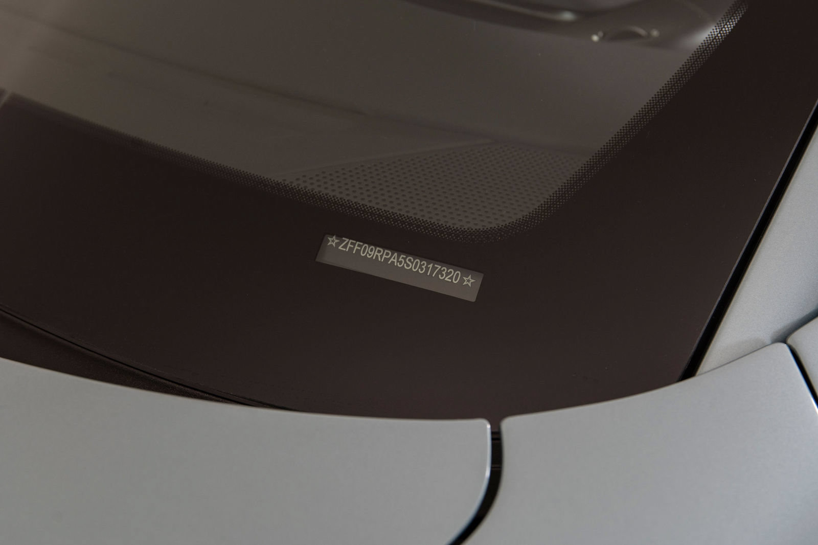 Certified 2025 Ferrari Roma Spider RWD image 43