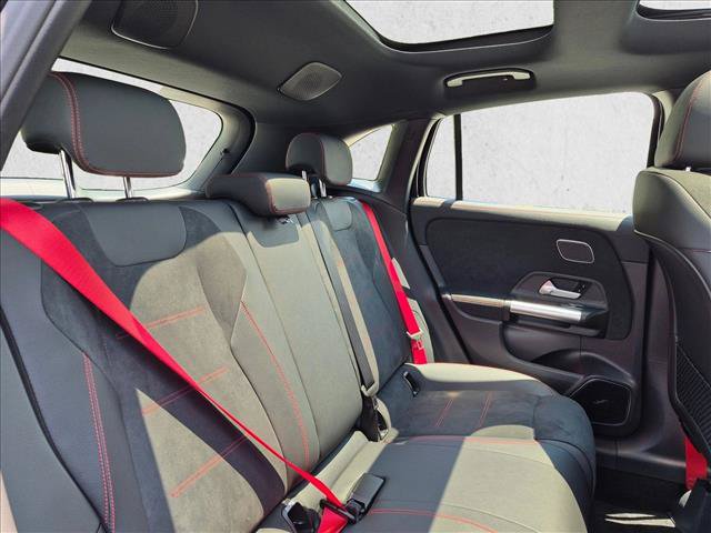 Used 2026 Mercedes-Benz GLA 35 AMG 4MATIC image 21
