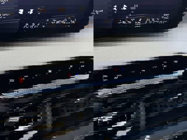 Used 2025 Buick Enclave Preferred w/ Super Cruise Package image 31