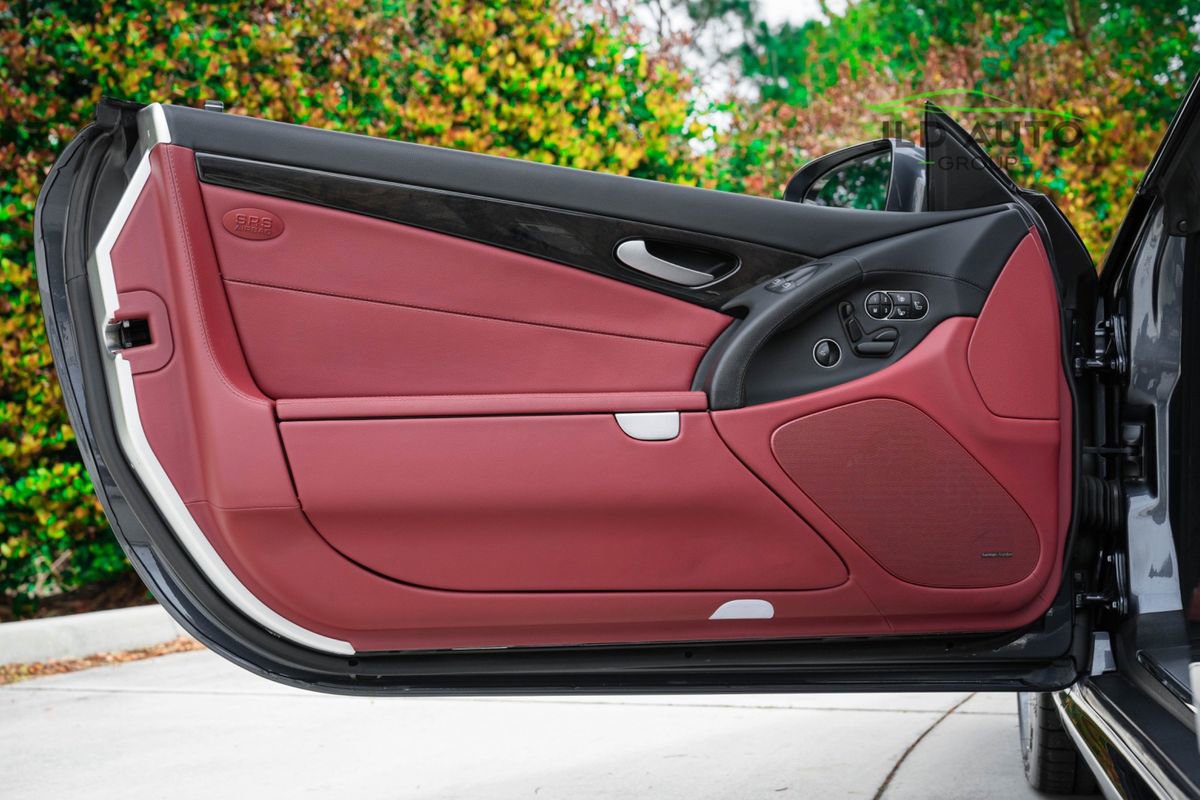 Used 2012 Mercedes-Benz SL 550 image 36