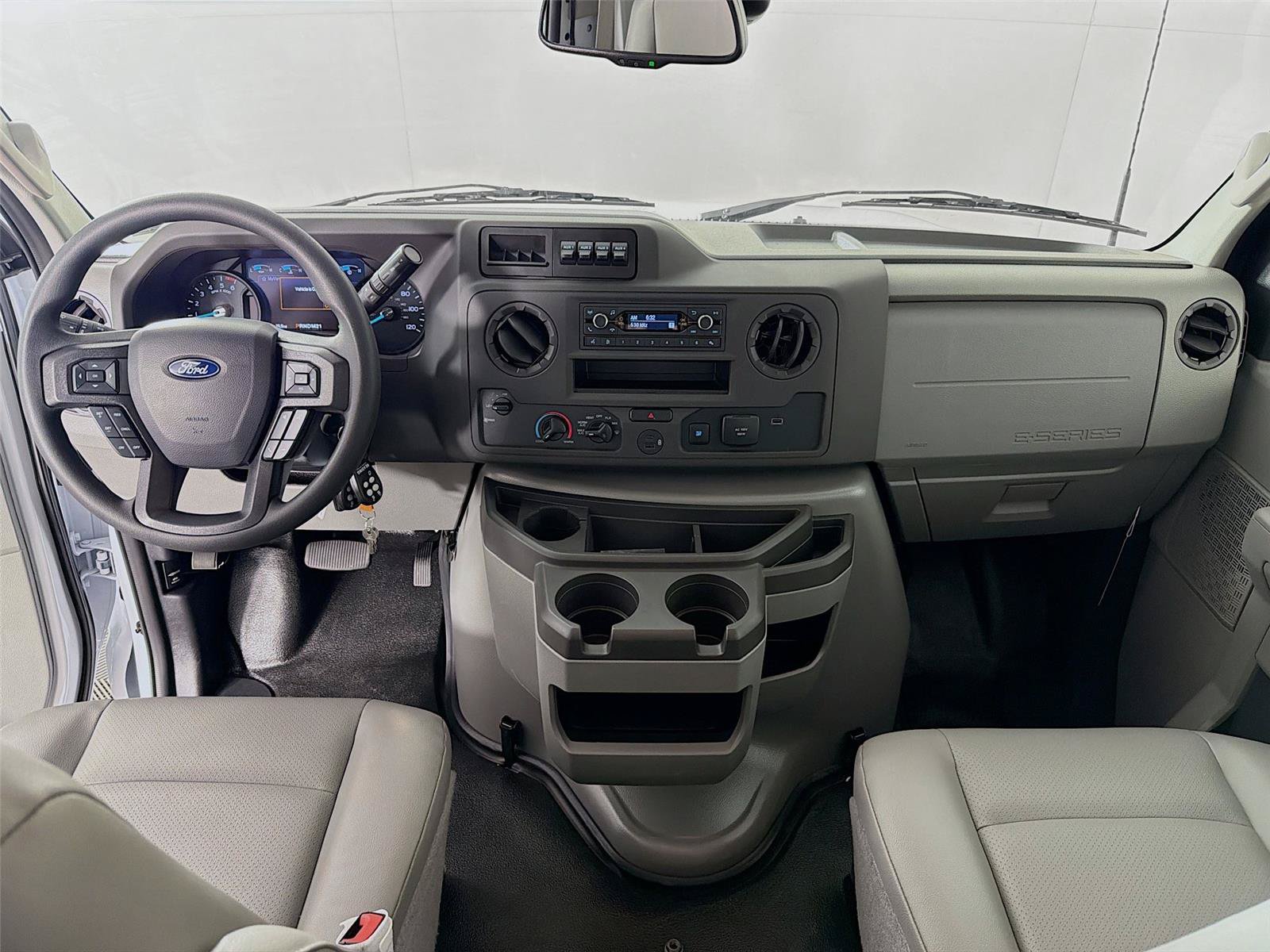 New 2027 Ford E-350 and Econoline 350 Super Duty w/ Power Equipment Group RWD image 24