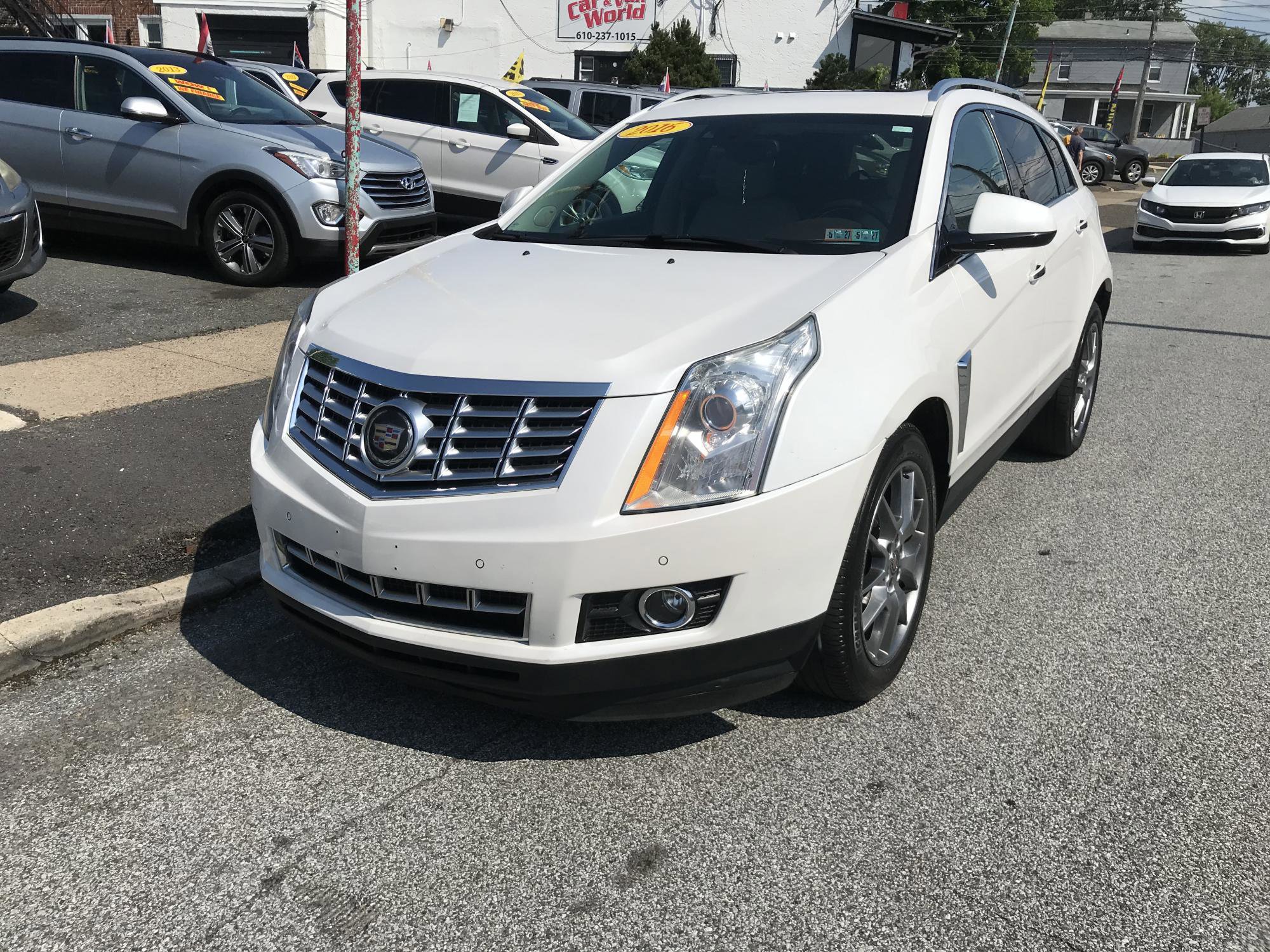Used 2016 Cadillac SRX Premium w/ Driver Assist Package AWD/4WD image 3