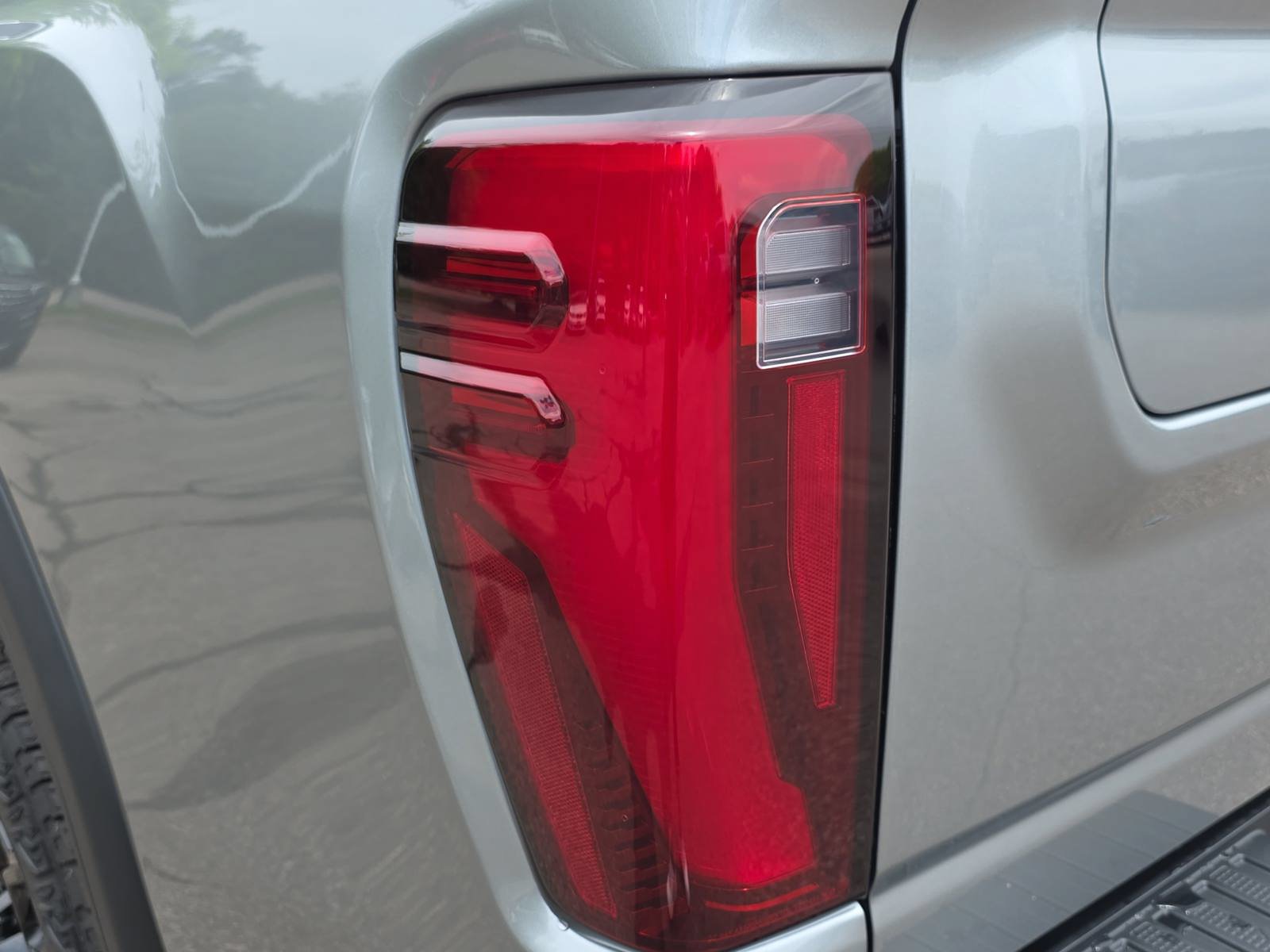 New 2026 GMC Sierra 2500 Denali w/ Denali Reserve Package AWD/4WD image 34