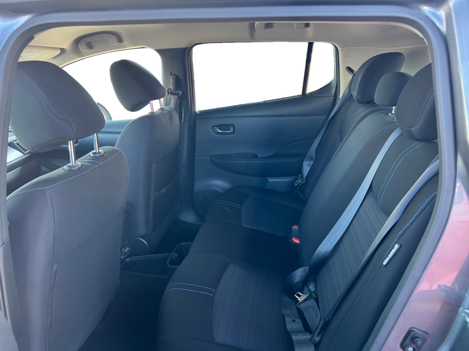 Used 2024 Nissan Leaf S image 11