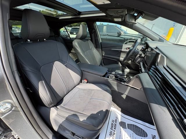 Used 2025 Toyota Camry XSE FWD image 29