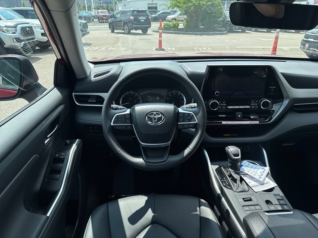 New 2026 Toyota Highlander XLE AWD/4WD image 11