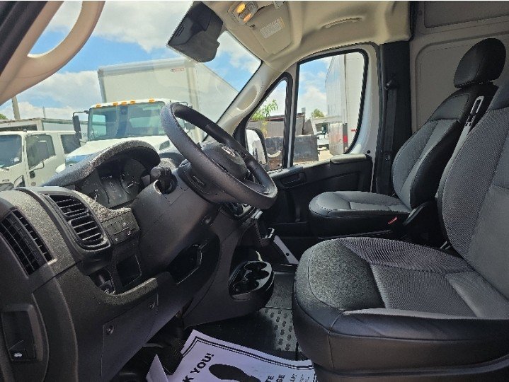 Used 2025 RAM ProMaster 2500 w/ Convenience Group FWD image 25