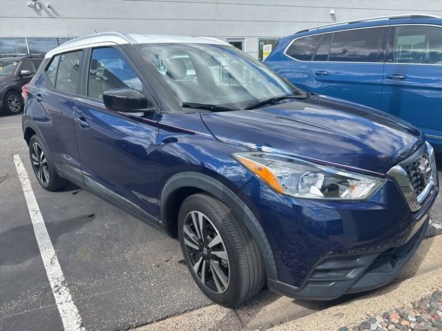 Used 2019 Nissan Kicks SV FWD image 1