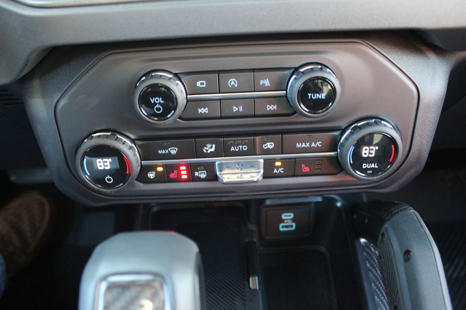 New 2025 Ford Bronco Raptor w/ Interior Carbon Fiber Pack image 31