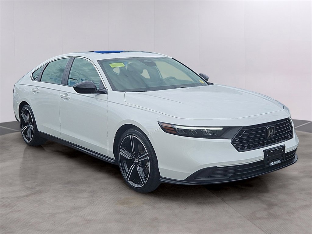 Used 2024 Honda Accord Sport image 3
