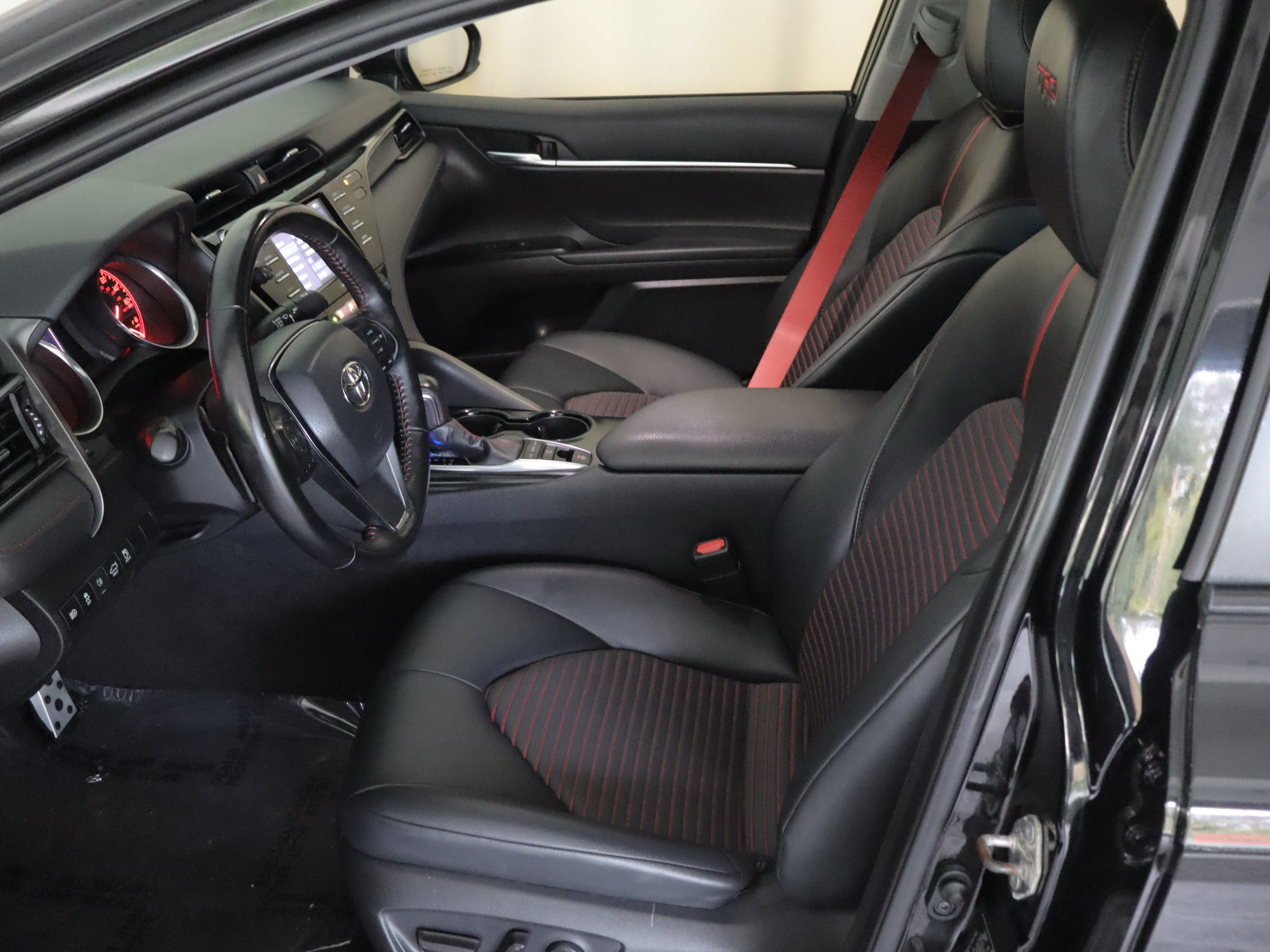 Used 2020 Toyota Camry TRD FWD image 7