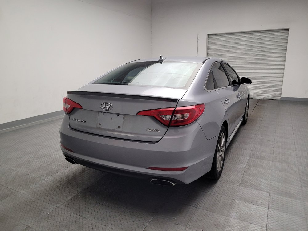 Used 2015 Hyundai Sonata Sport w/ Option Group 03 FWD image 7