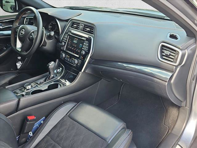 Used 2023 Nissan Maxima SR w/ Sport Mat Group FWD image 23