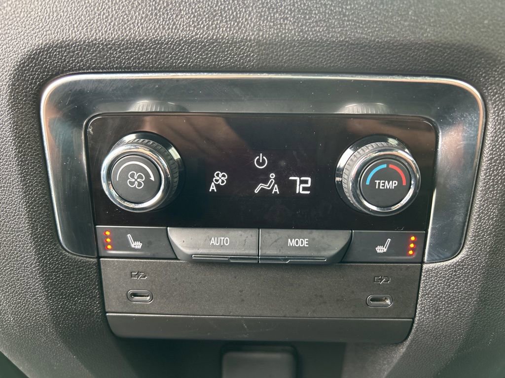 Used 2025 Chevrolet Suburban RST w/ Comfort Package image 44