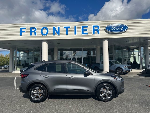 Used 2025 Ford Escape ST-Line Select AWD/4WD image 2