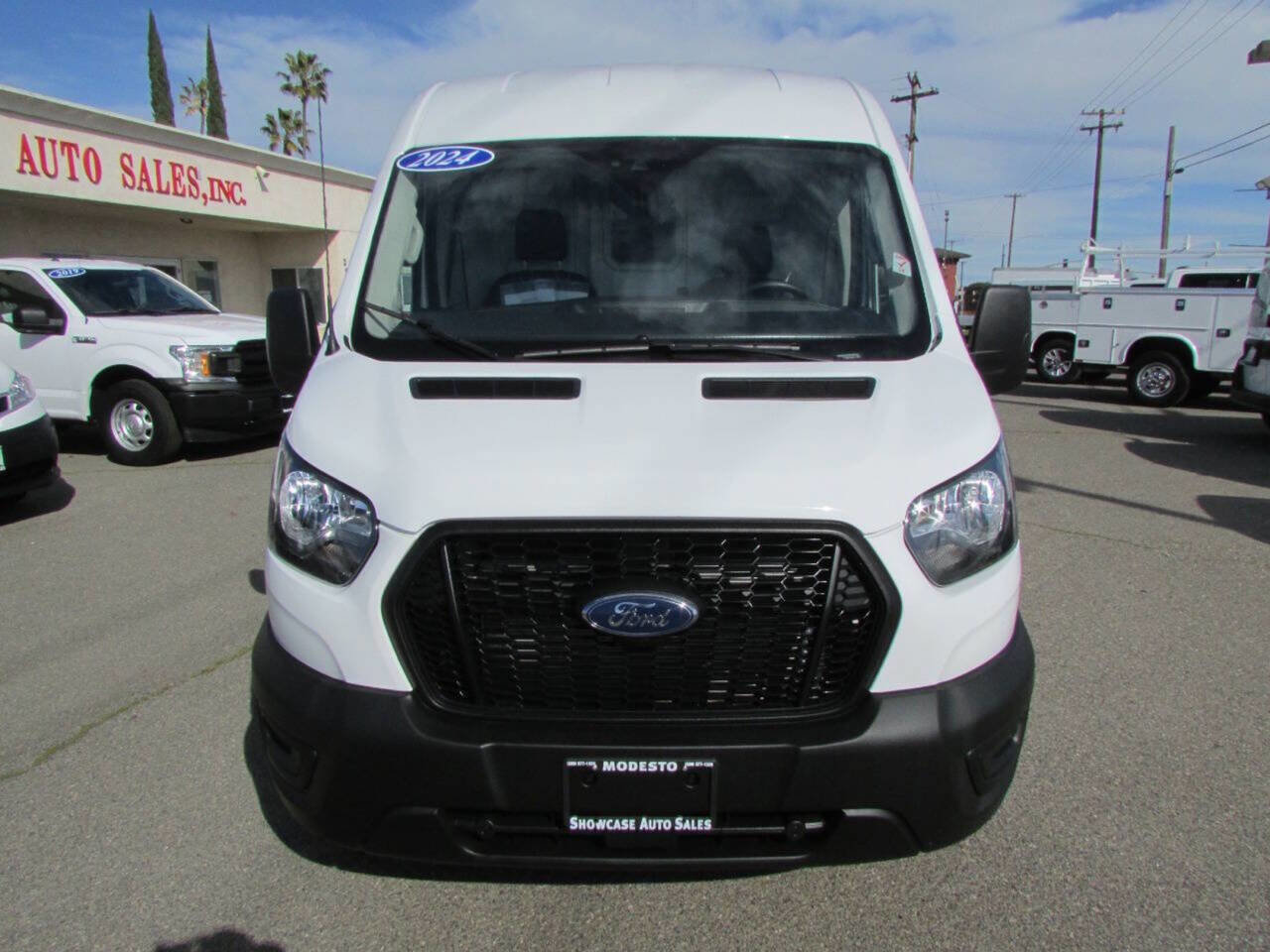 Used 2024 Ford Transit 250 148 Medium Roof Extended AWD w/ Load Area Protection Package image 3