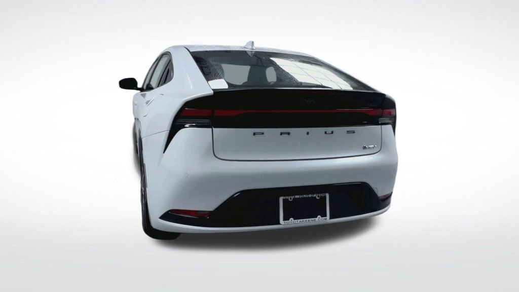 Used 2024 Toyota Prius XLE image 18