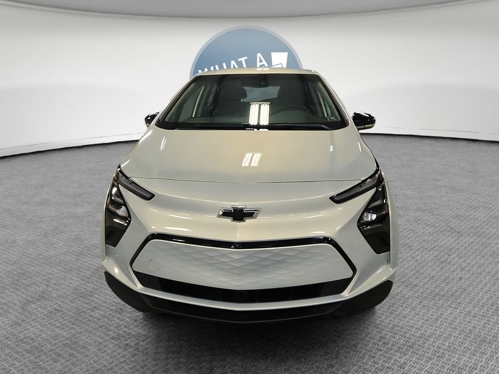 Used 2022 Chevrolet Bolt LT w/ Infotainment Package FWD image 10