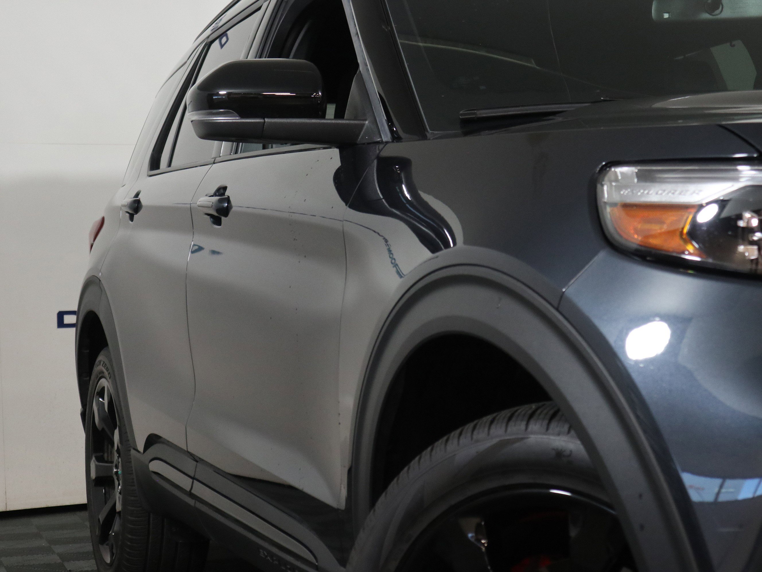 Used 2023 Ford Explorer ST w/ Equipment Group 401A image 3