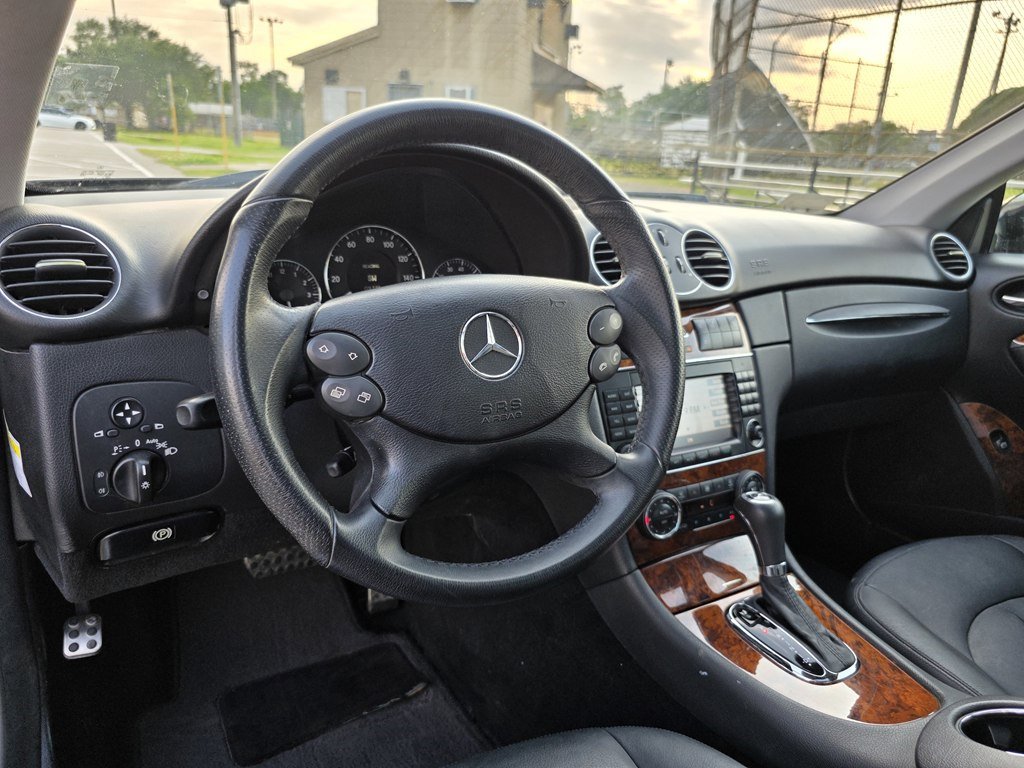 Used 2009 Mercedes-Benz CLK 350 Coupe image 9