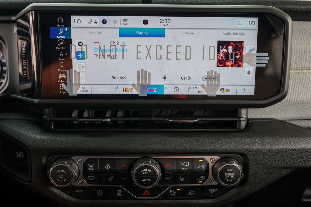 New 2025 Jeep Gladiator Willys image 28