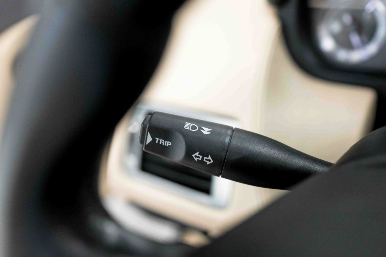 Used 2006 Aston Martin DB9 Volante RWD image 75