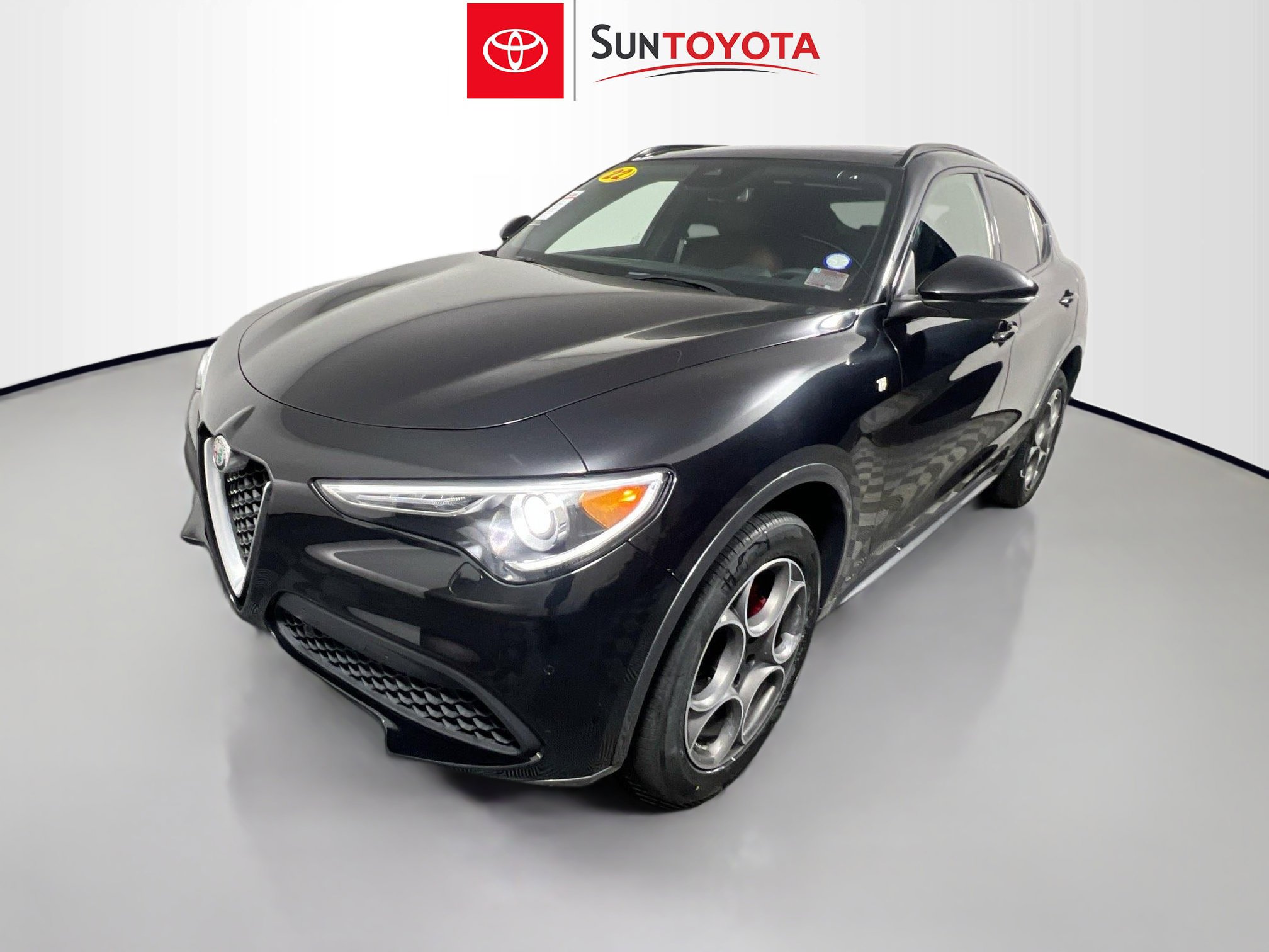 Used 2022 Alfa Romeo Stelvio Ti image 9