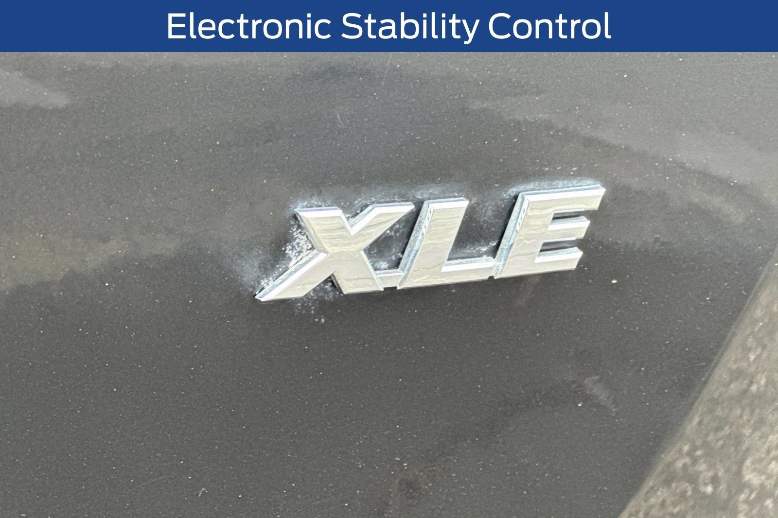 Used 2018 Toyota RAV4 XLE w/ Plus Extra Value Package FWD image 34