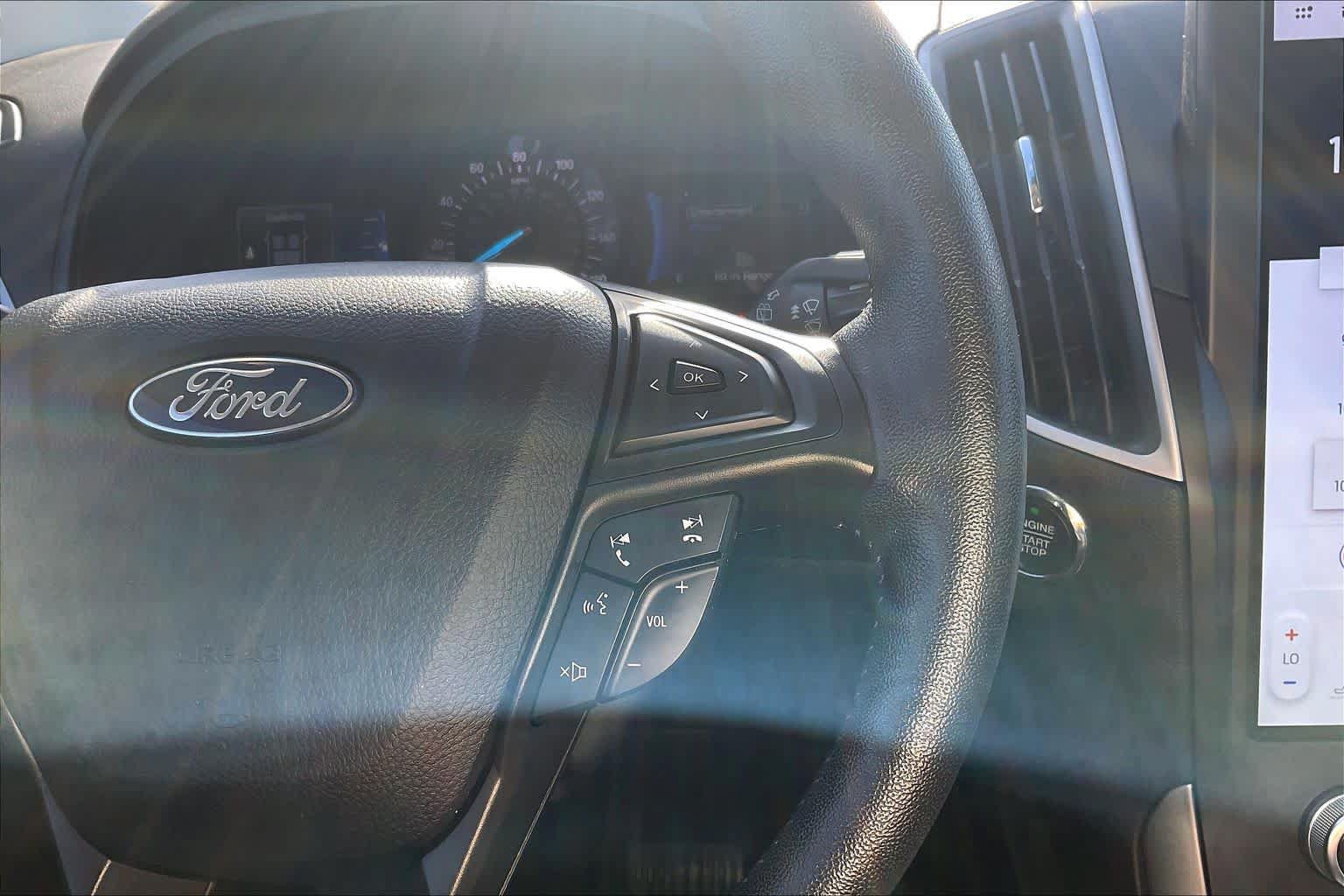 Used 2022 Ford Edge SEL AWD/4WD image 25