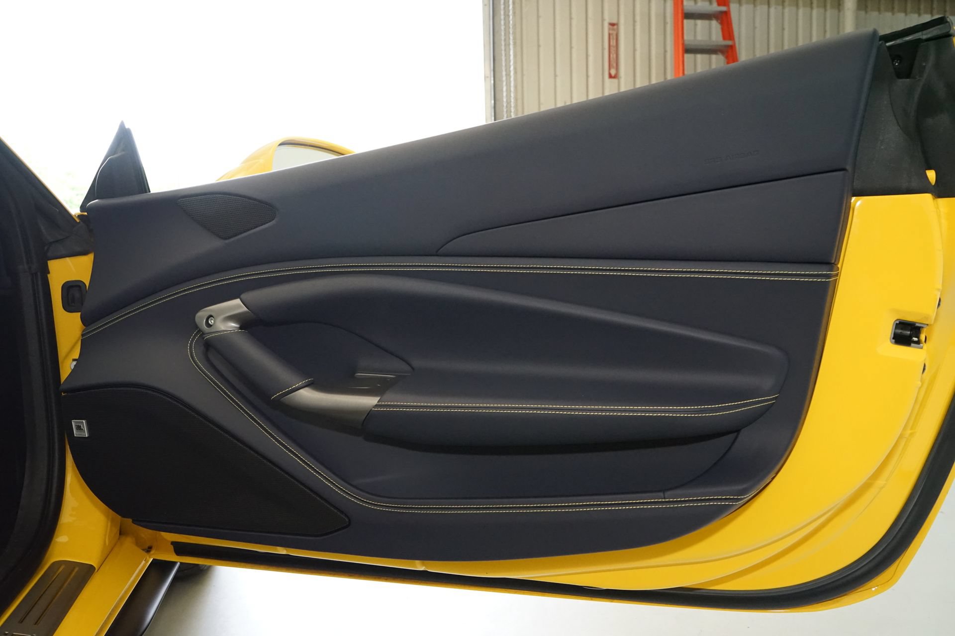 Used 2022 Ferrari F8 Tributo RWD image 23