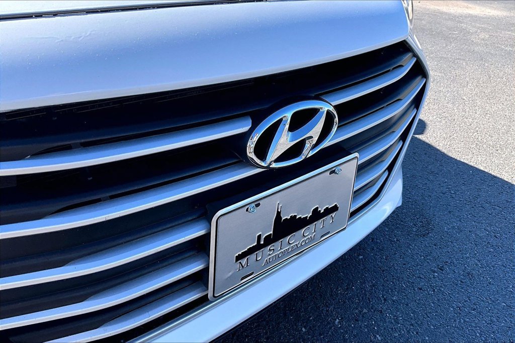 Used 2018 Hyundai Elantra SE FWD image 31