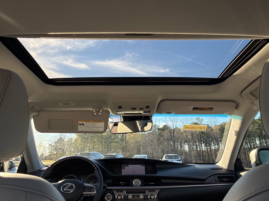 Used 2016 Lexus ES 350 350 LUXURY/SAFETY+/SMART CRUIS w/ Luxury Package w/Wood Trim image 11