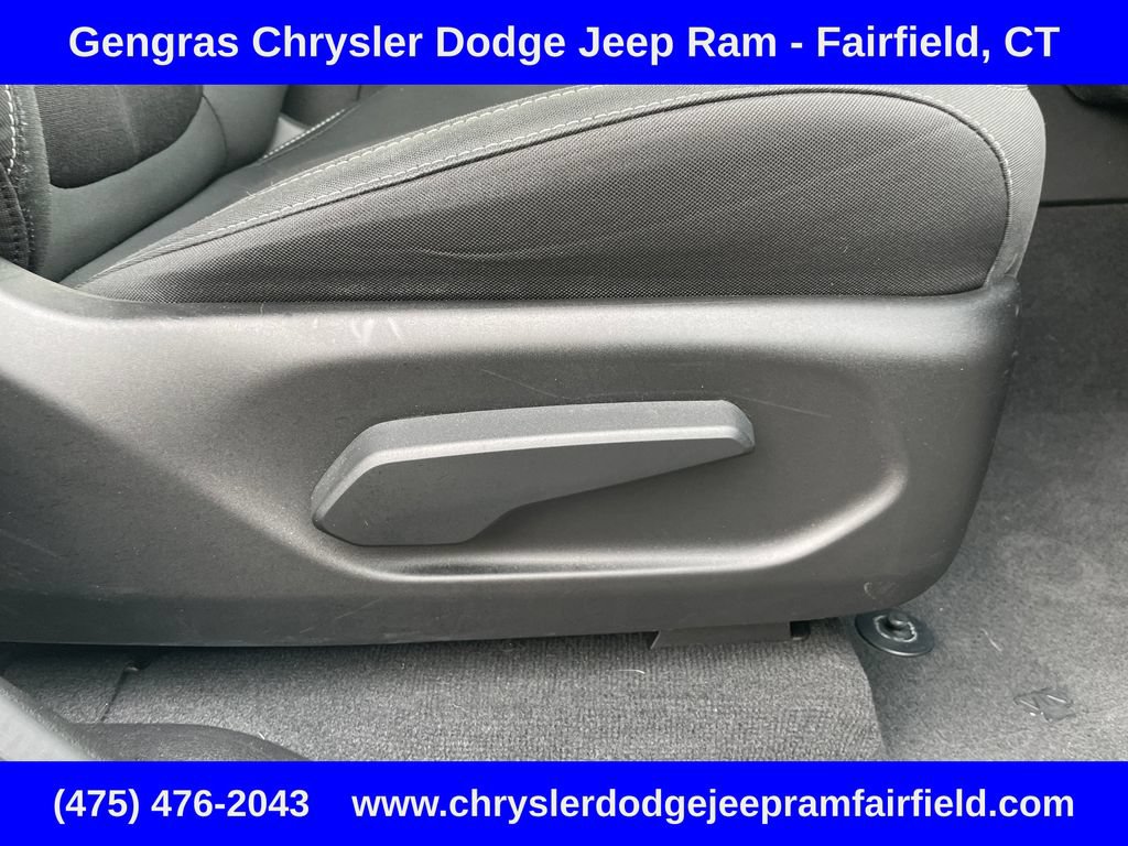 Certified 2023 Jeep Grand Cherokee Laredo X AWD/4WD image 22