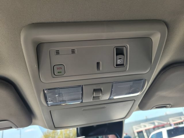 Used 2021 Nissan Titan SV w/ SV Convenience Package AWD/4WD image 22