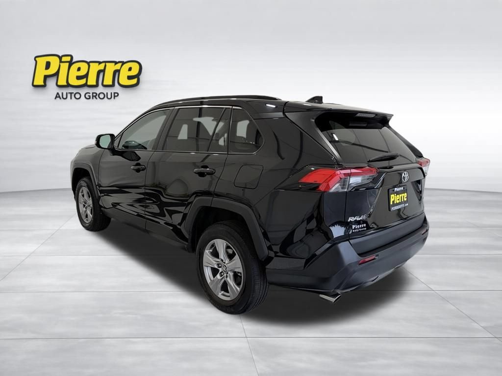 Used 2025 Toyota RAV4 XLE FWD image 2