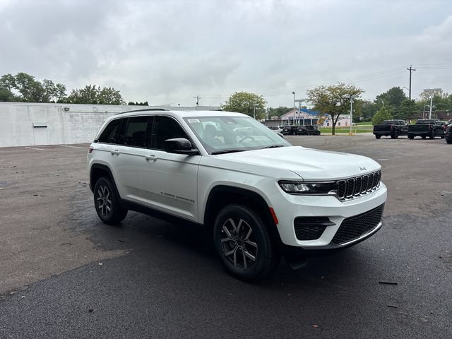 New 2027 Jeep Grand Cherokee Laredo X AWD/4WD image 5