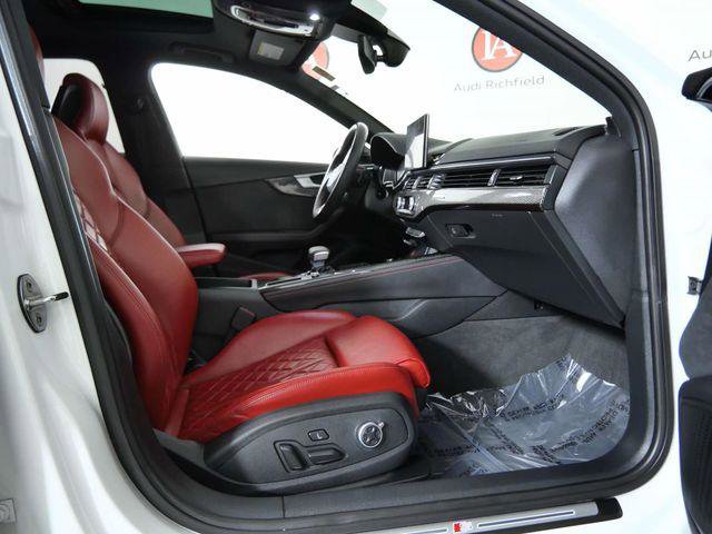 Used 2023 Audi S4 Premium Plus w/ Premium Plus Package image 11