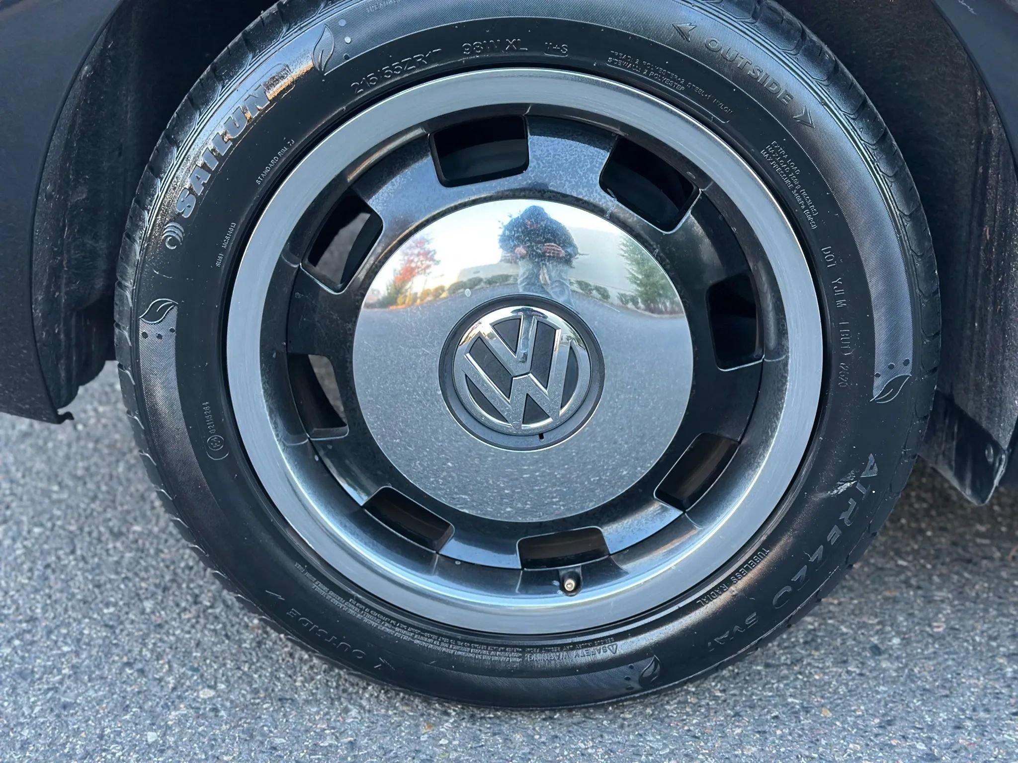 Used 2016 Volkswagen Beetle 1.8T Classic FWD image 25