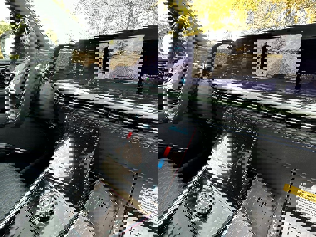 New 2025 Cadillac Escalade IQ Sport 1 w/ LPO, ONYX Package image 17