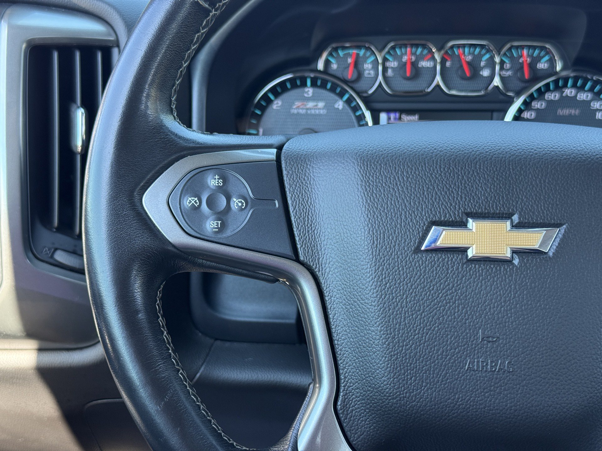 Used 2018 Chevrolet Silverado 1500 LT w/ All Star Edition AWD/4WD image 20