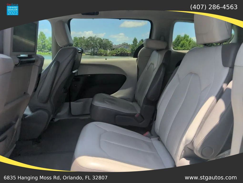 Used 2017 Chrysler Pacifica Touring-L Plus FWD image 14