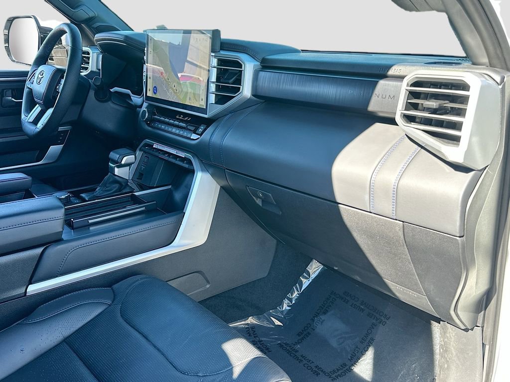 Used 2025 Toyota Sequoia Platinum image 31