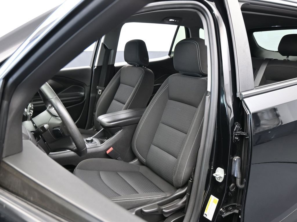Used 2023 GMC Terrain SLE image 10