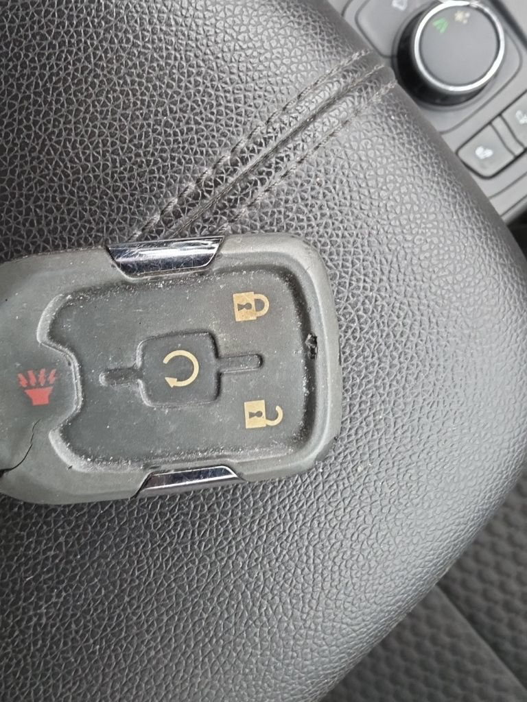 Used 2018 GMC Terrain SLE w/ Driver Convenience Package FWD image 12