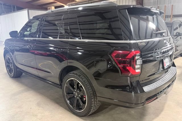 Used 2022 Ford Expedition Limited AWD/4WD image 5