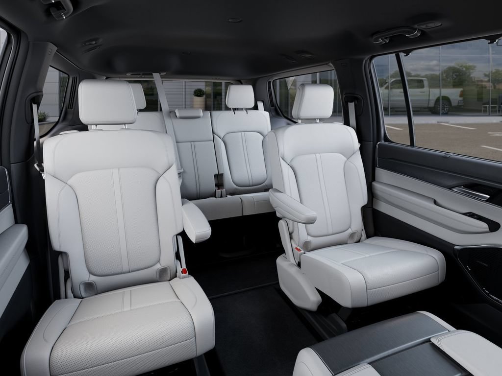 New 2026 Jeep Grand Wagoneer Limited w/ Convenience Group I AWD/4WD image 15