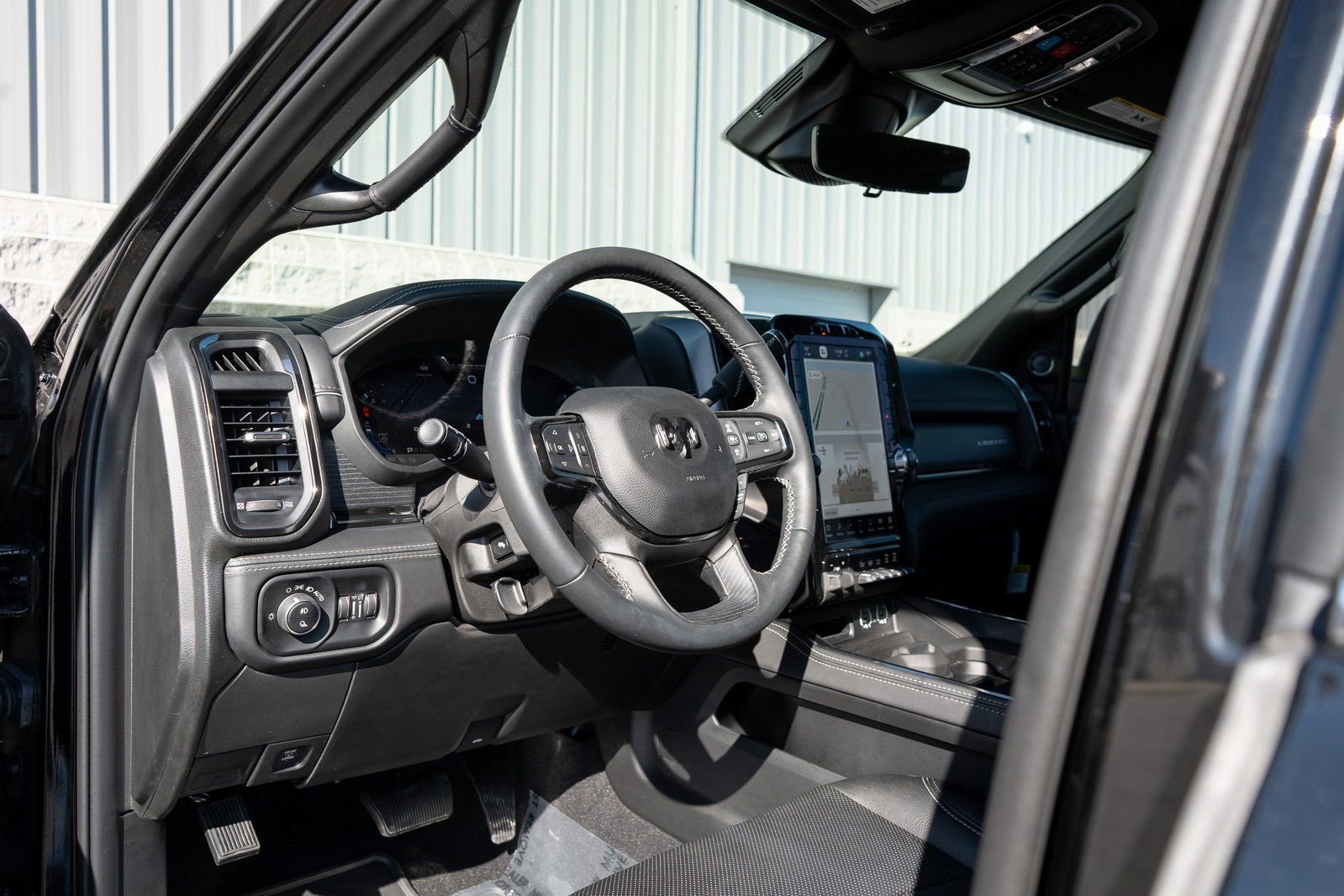 Used 2024 RAM 2500 Limited image 21