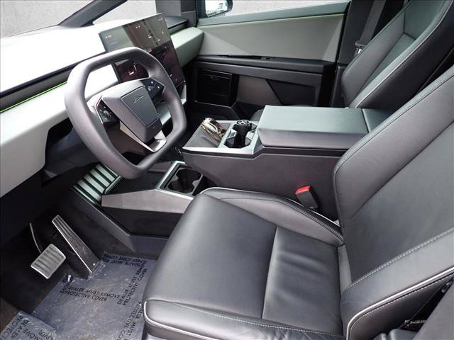 Used 2024 Tesla Cybertruck AWD Crew Cab image 11