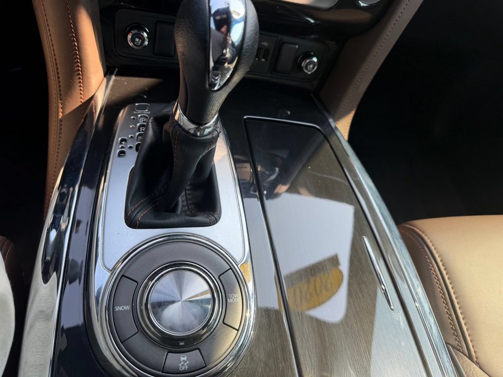 Used 2020 Nissan Armada Platinum RWD image 9